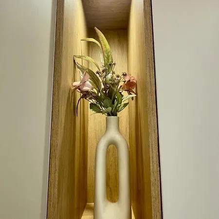 Modern Light Heaven In Center - 2br Ap Apartment