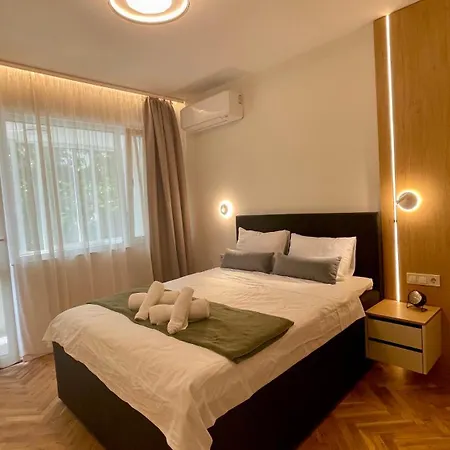 Modern Light Heaven In Center - 2br Ap Apartment Warna