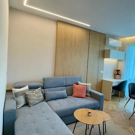 Modern Light Heaven In Center - 2br Ap Apartment *
