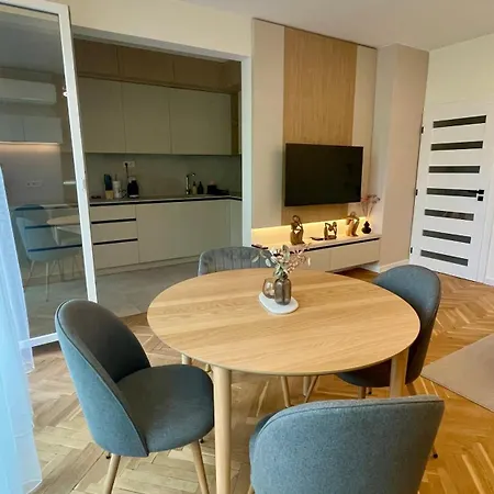 Apartment Modern Light Heaven In Center - 2br Ap *