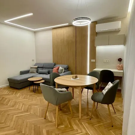 Modern Light Heaven In Center - 2br Ap Apartment *
