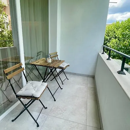 Modern Light Heaven In Center - 2br Ap Apartment