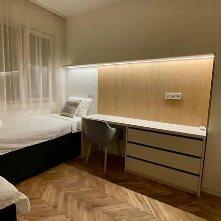Modern Light Heaven In Center - 2br Ap * Warna